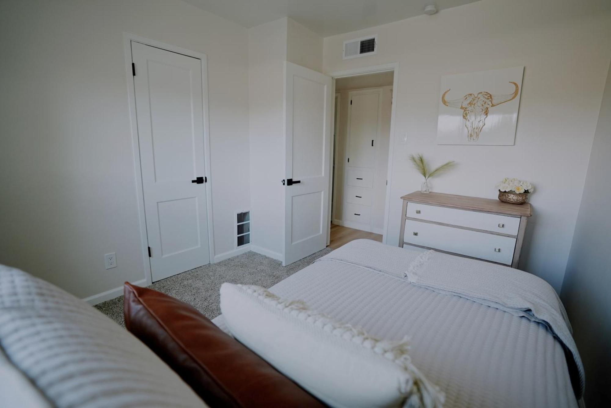 Centrally Located! Remodeled! Huge Backyard! The White House Albuquerque Exterior foto