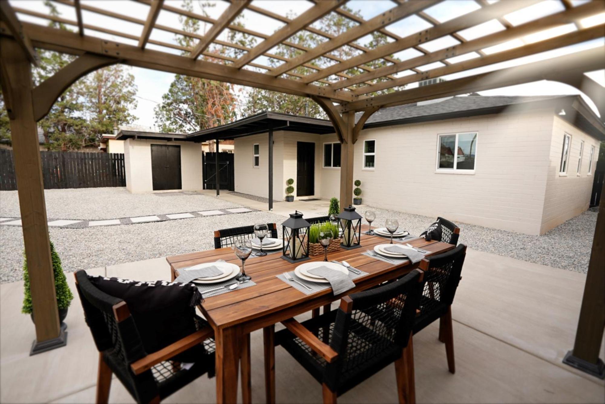 Centrally Located! Remodeled! Huge Backyard! The White House Albuquerque Exterior foto